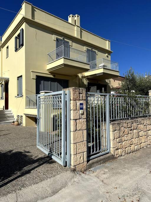 Sea House Escape, Plakakia Lighthouse